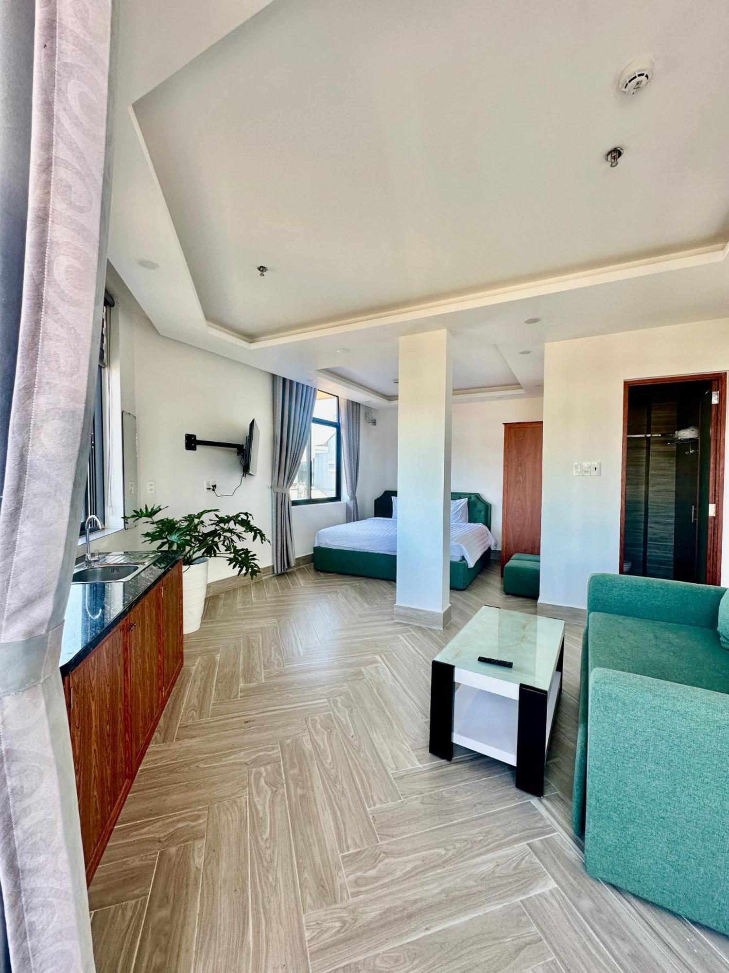 Khach San Anh Sang - Light House Hotel Да Лат Екстериор снимка