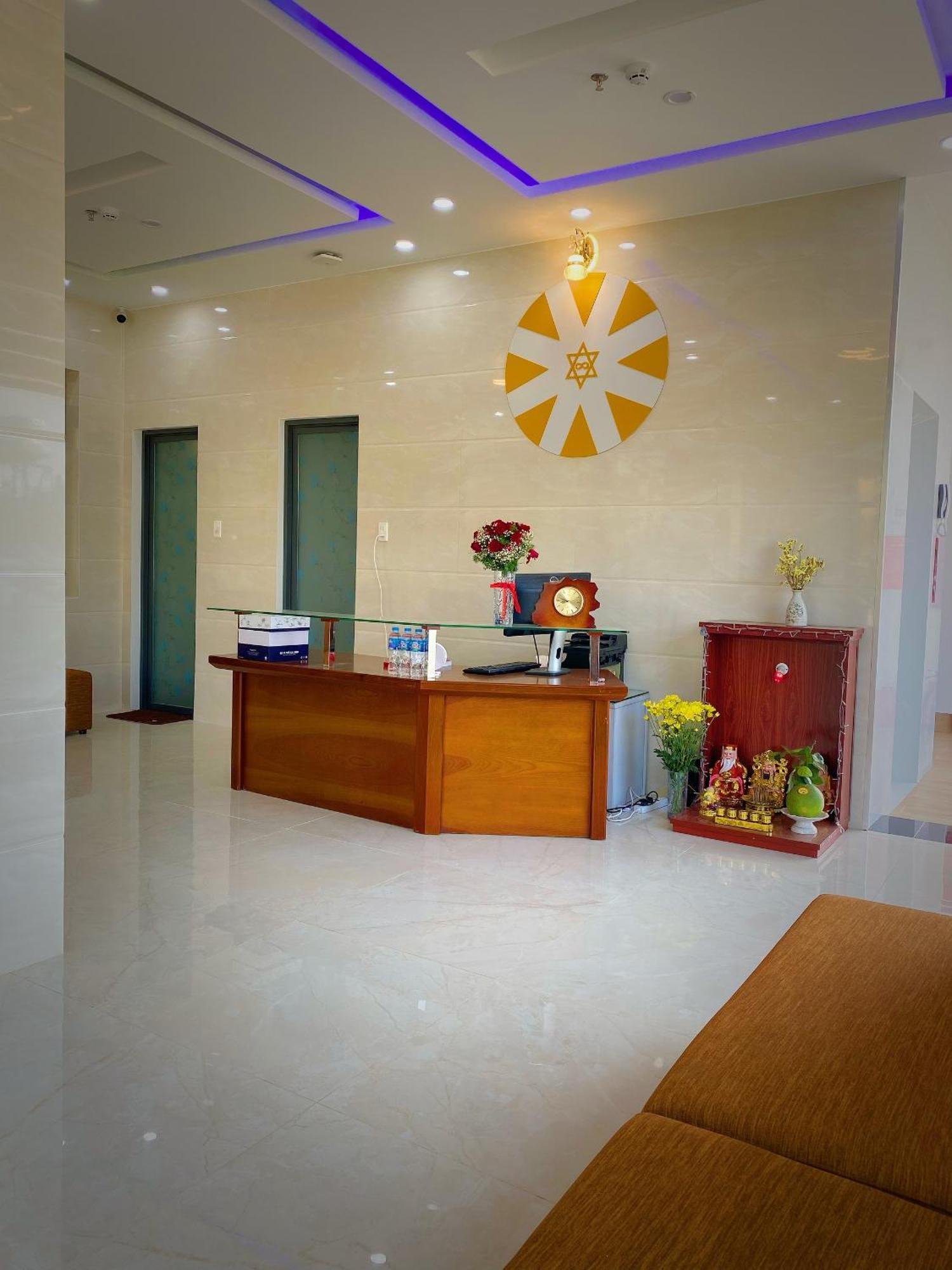 Khach San Anh Sang - Light House Hotel Да Лат Екстериор снимка