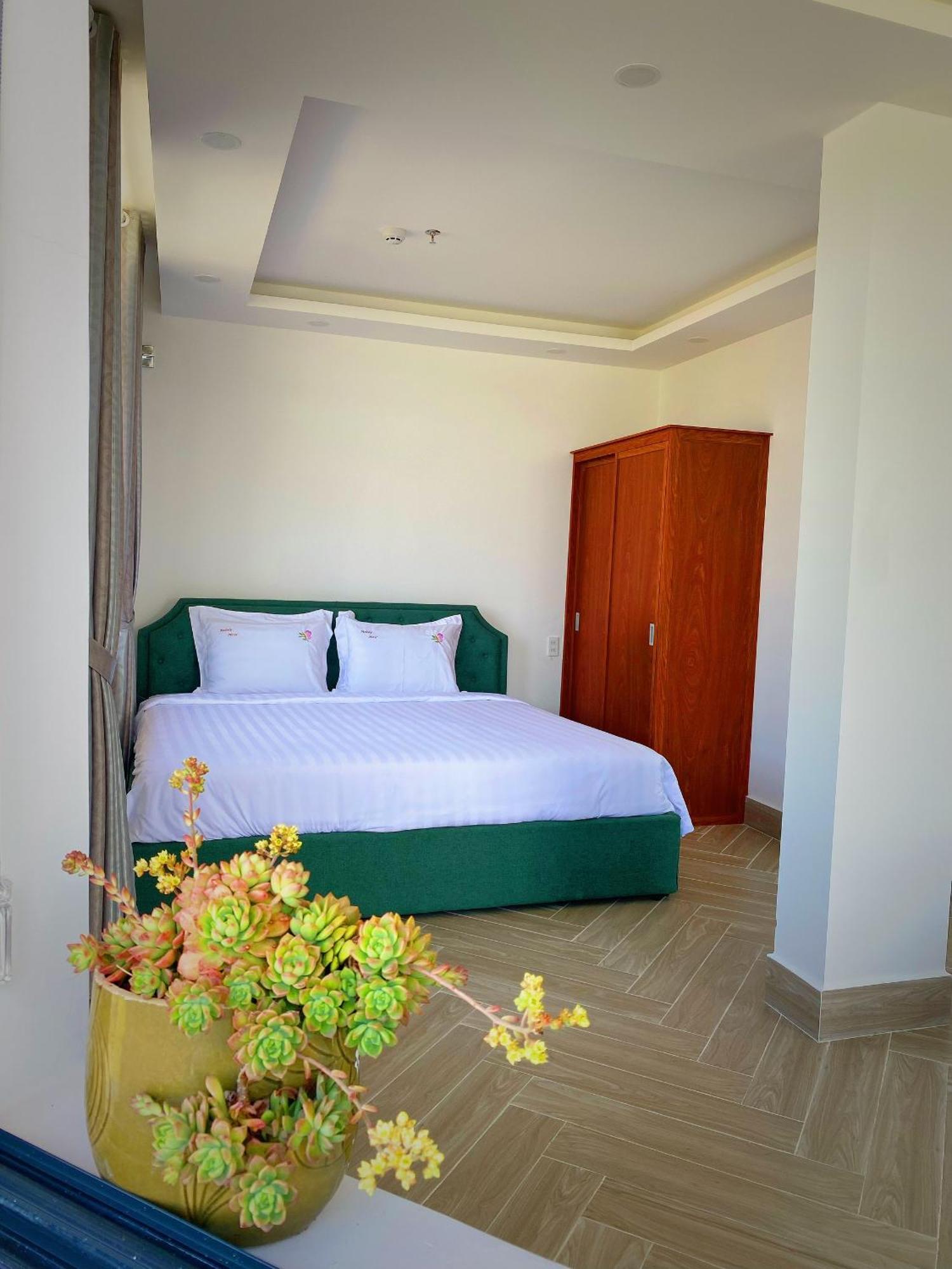 Khach San Anh Sang - Light House Hotel Да Лат Екстериор снимка